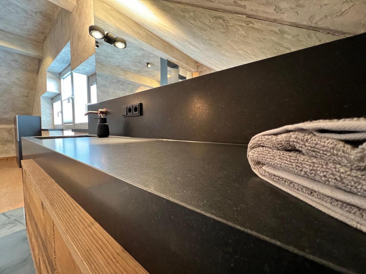 Appartement Der Extraklasse Mit Whirlpool Roding Exteriér fotografie