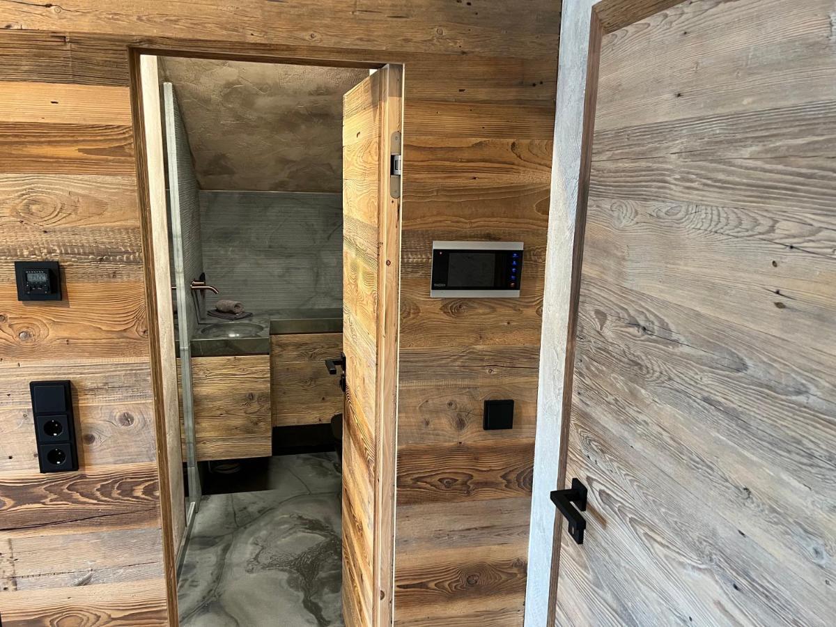 Appartement Der Extraklasse Mit Whirlpool Roding Exteriér fotografie